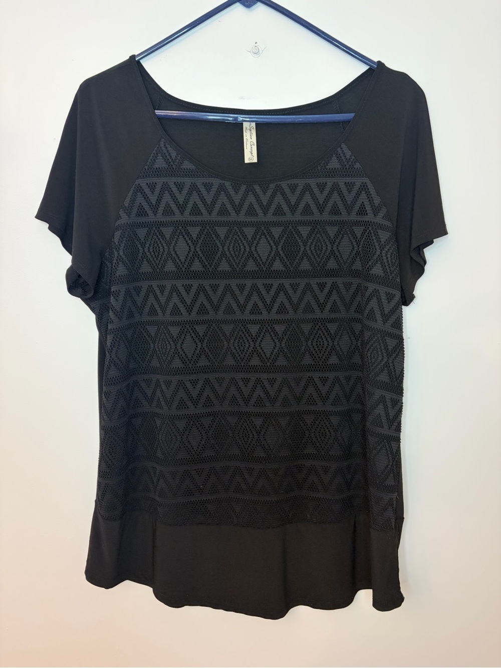 PerSeption Concept XL Black Geometric Lace Overlay Flowy Top